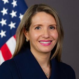 英国工业联合会发布报告显示服务行业面临利润下滑与成本上升的压力