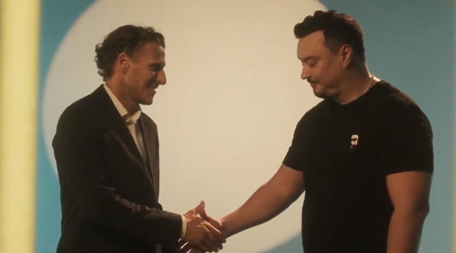 A股午评 | 创业板指半日涨超2% 市场超4400股飘红 AI应用端掀涨停潮